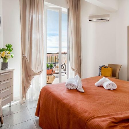 Hotel Villa Teresa Лоано Екстер'єр фото